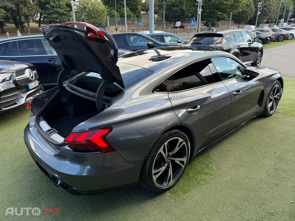 Audi E-Tron GT quattro