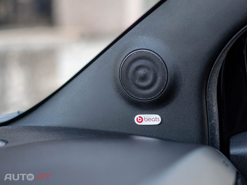 Abarth 595C 1.4 T-Jet Scorpioneoro