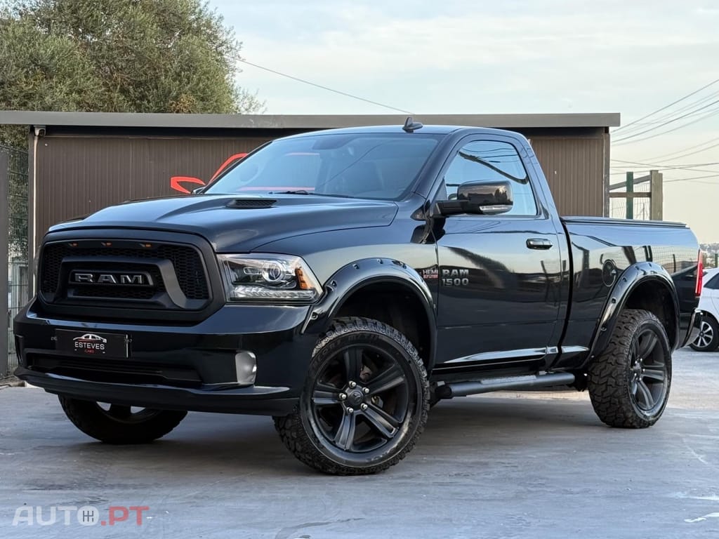 Dodge RAM 1500 5.7 V8