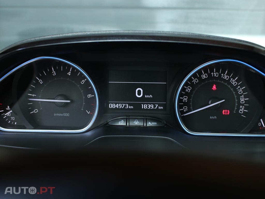 Peugeot 2008 1.2 PureTech Allure