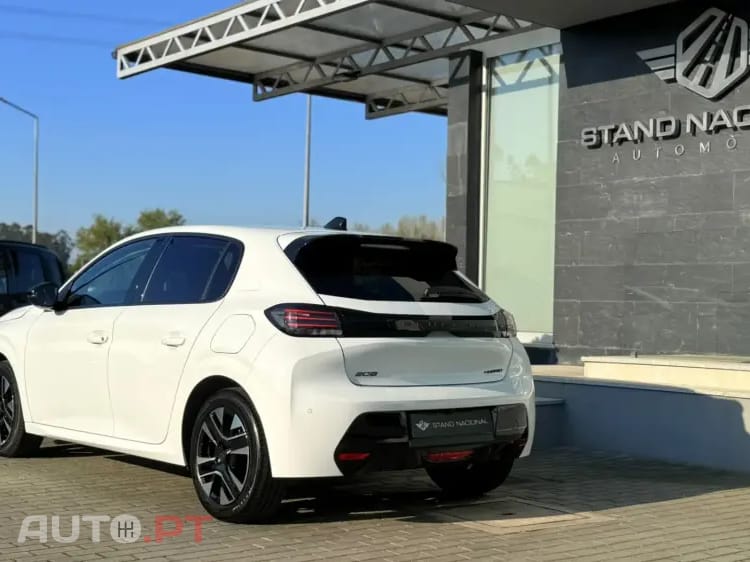 Peugeot 208 Peugeot 208 1.2 Hybrid Allure e-DCS6