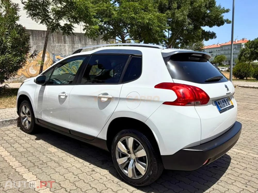 Peugeot 2008 1.2 VTi Active