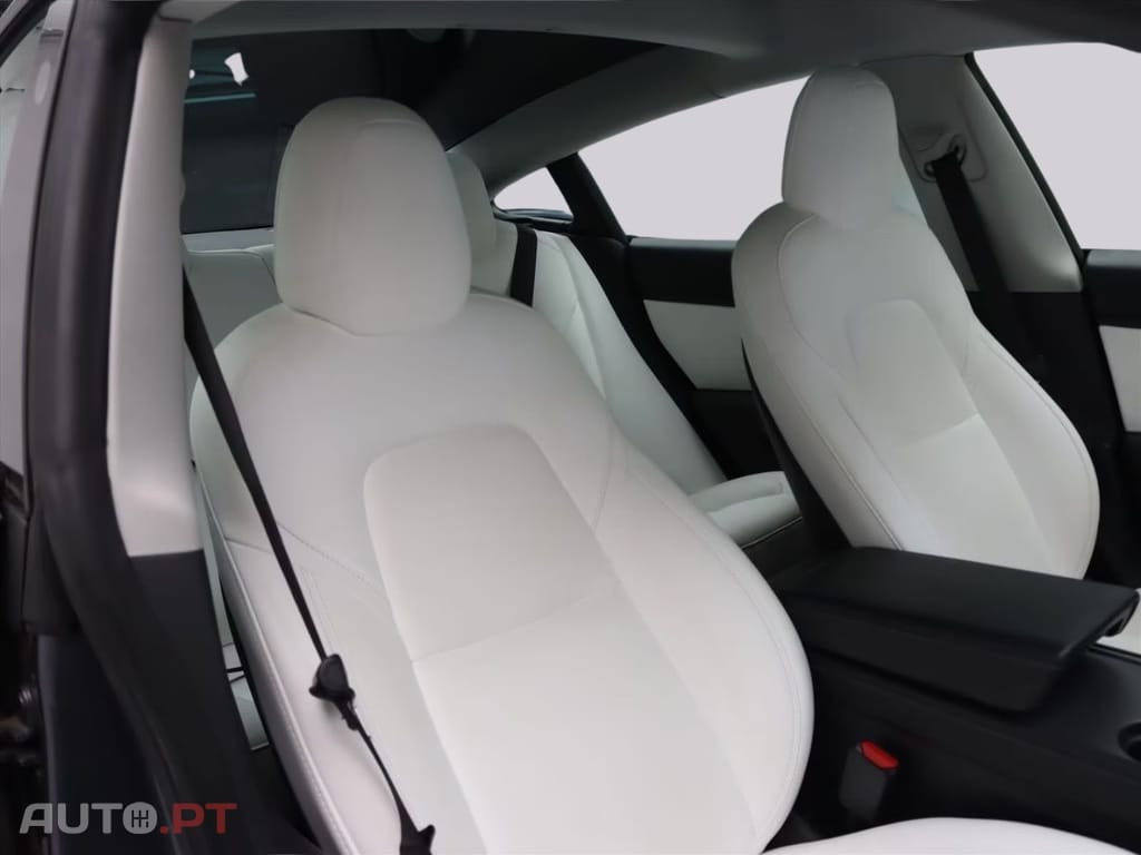 Tesla Model 3 Long-Range AWD I.V.A DEDUTÍVEL