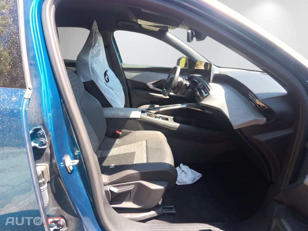 Peugeot E-3008 73 kWh Allure