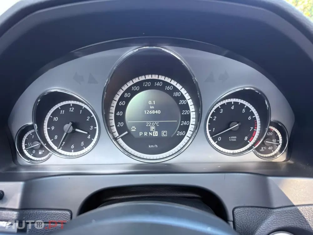 Mercedes-Benz E 350 CGi Avantgarde BlueEfficiency Auto