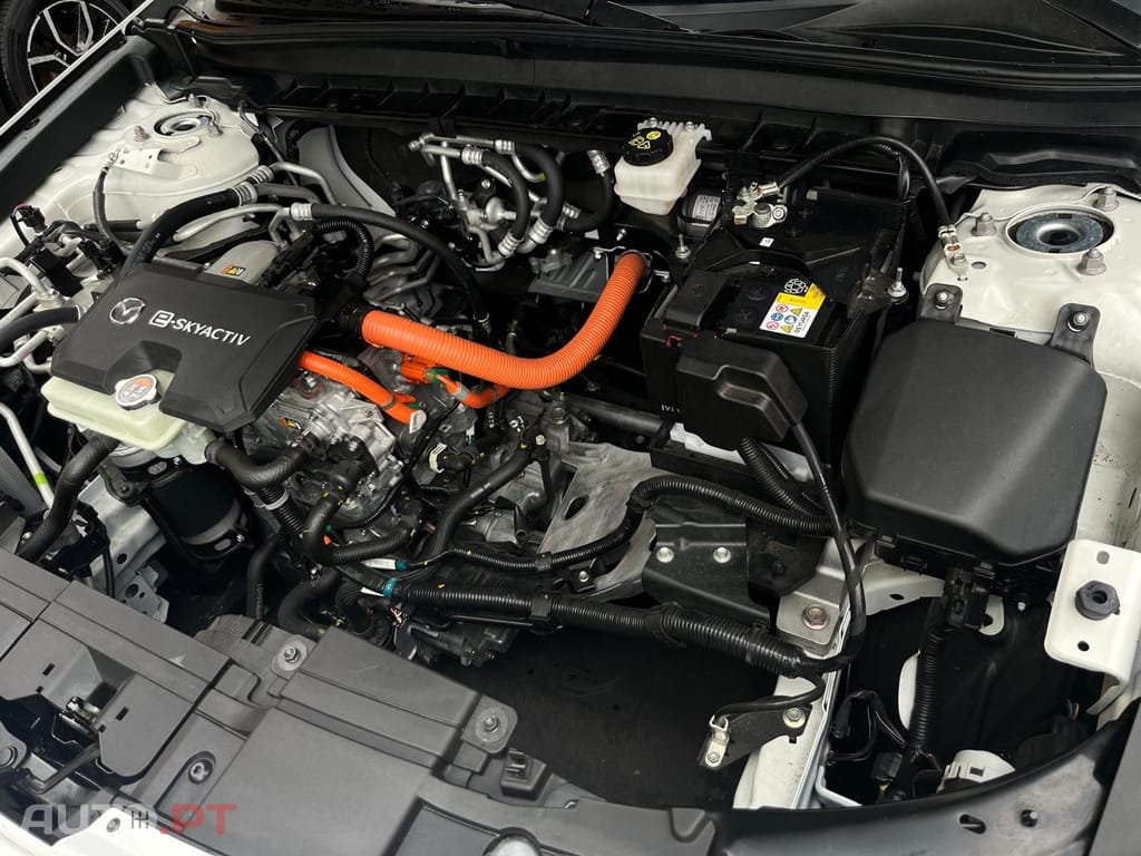 Mazda MX-30 e-SKYACTIV Advantage I.V.A DEDUTIVEL 