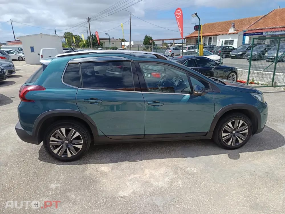 Peugeot 2008 1.2 VTi Active