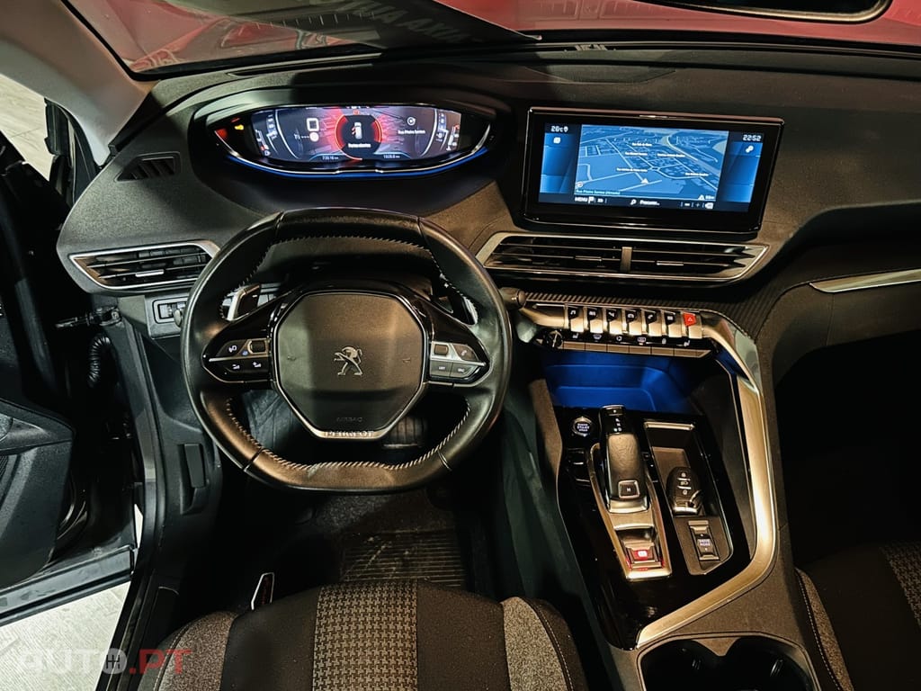 Peugeot 5008 1.2 PureTech Allure EAT8