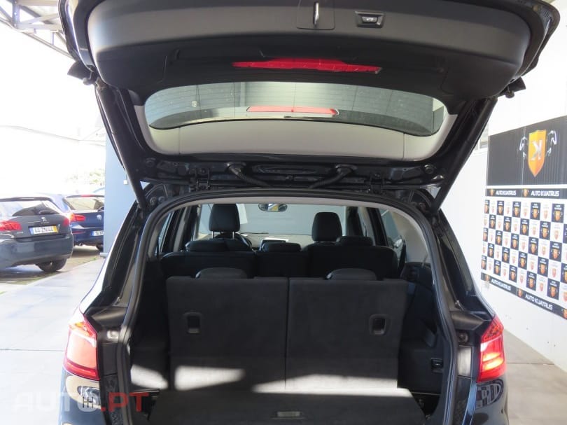 BMW 216 d 7L Advantage