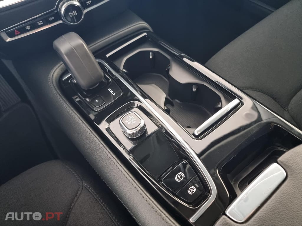Volvo V60 2.0 T6 AWD TE Inscription Expression — fotografia 44