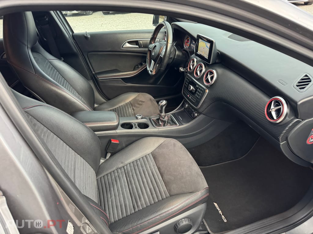 Mercedes-Benz A 180 d AMG Line