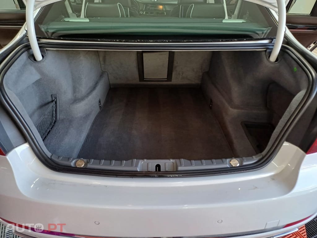 BMW 740 d xDrive Pack M