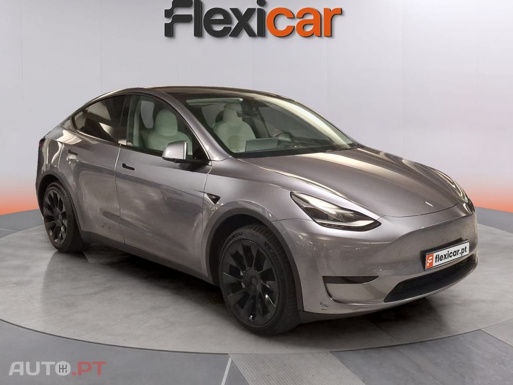 Tesla Model Y Long-Range RWD