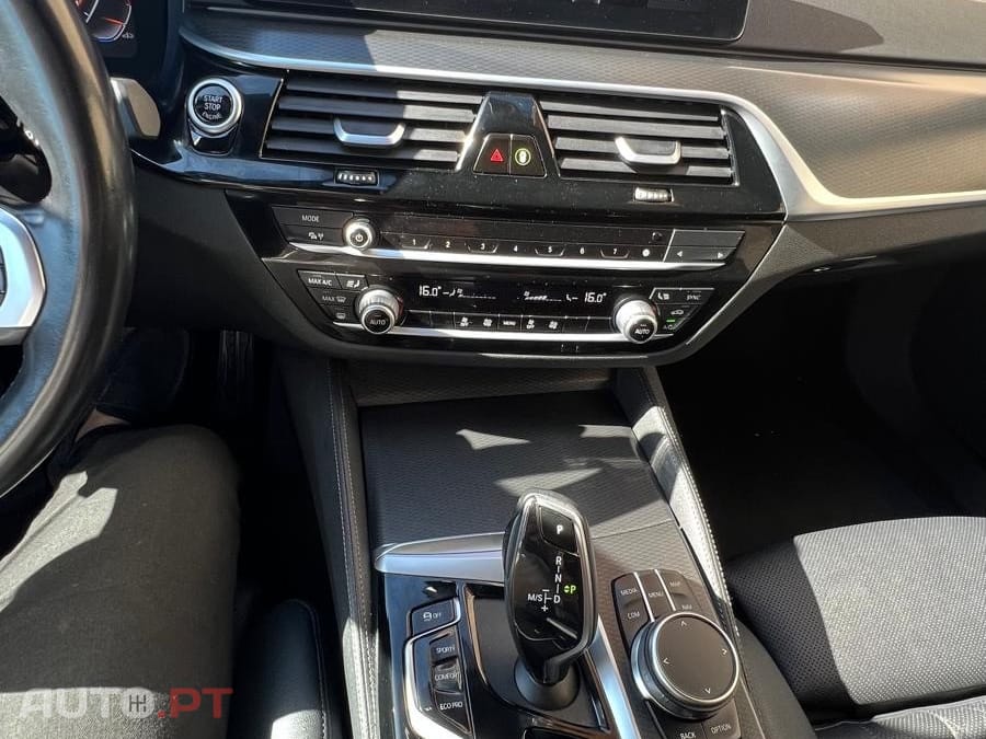 BMW 520 d Pack Desportivo M Auto