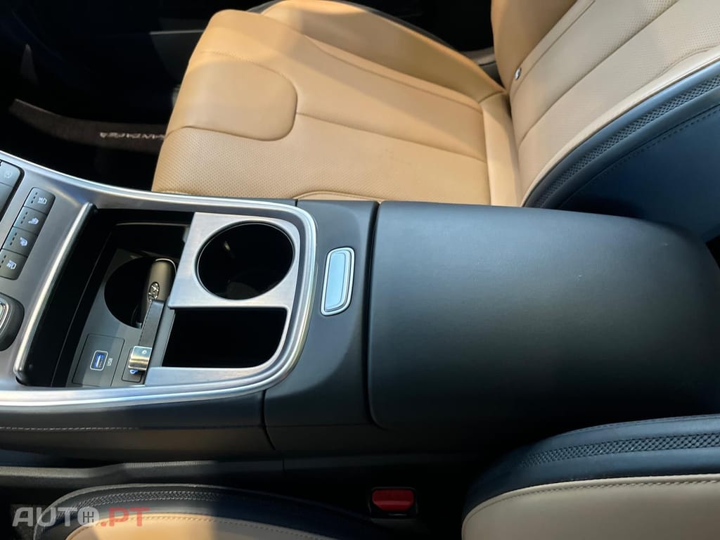 Hyundai Santa Fe Vanguard Luxury