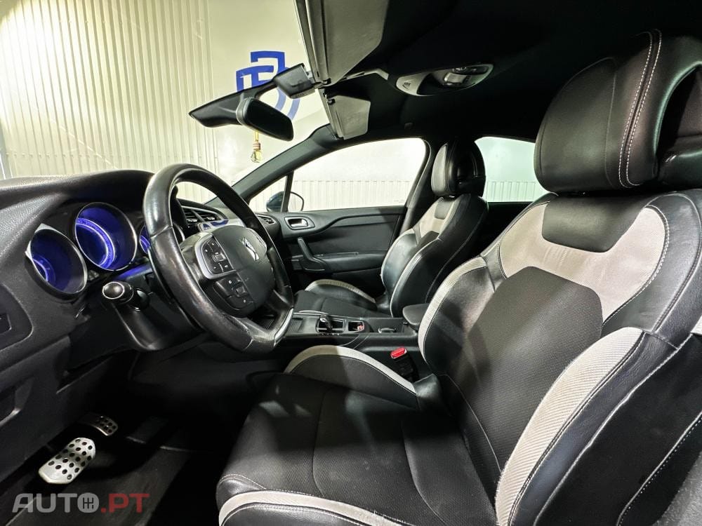 Citroen DS4 1.6 BlueHDi So Chic EAT6 J18