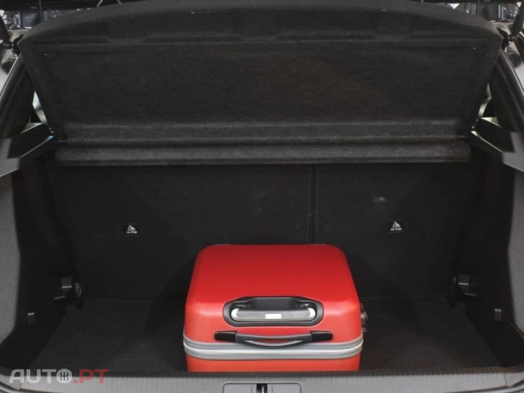 Peugeot 2008 1.2 PureTech Active Pack