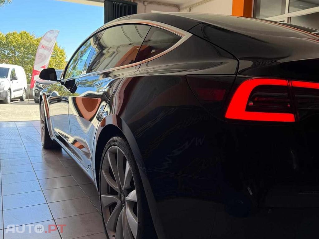 Tesla Model 3 Dual Motor Performance
