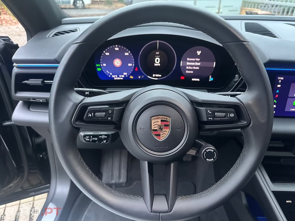 Porsche Macan 4