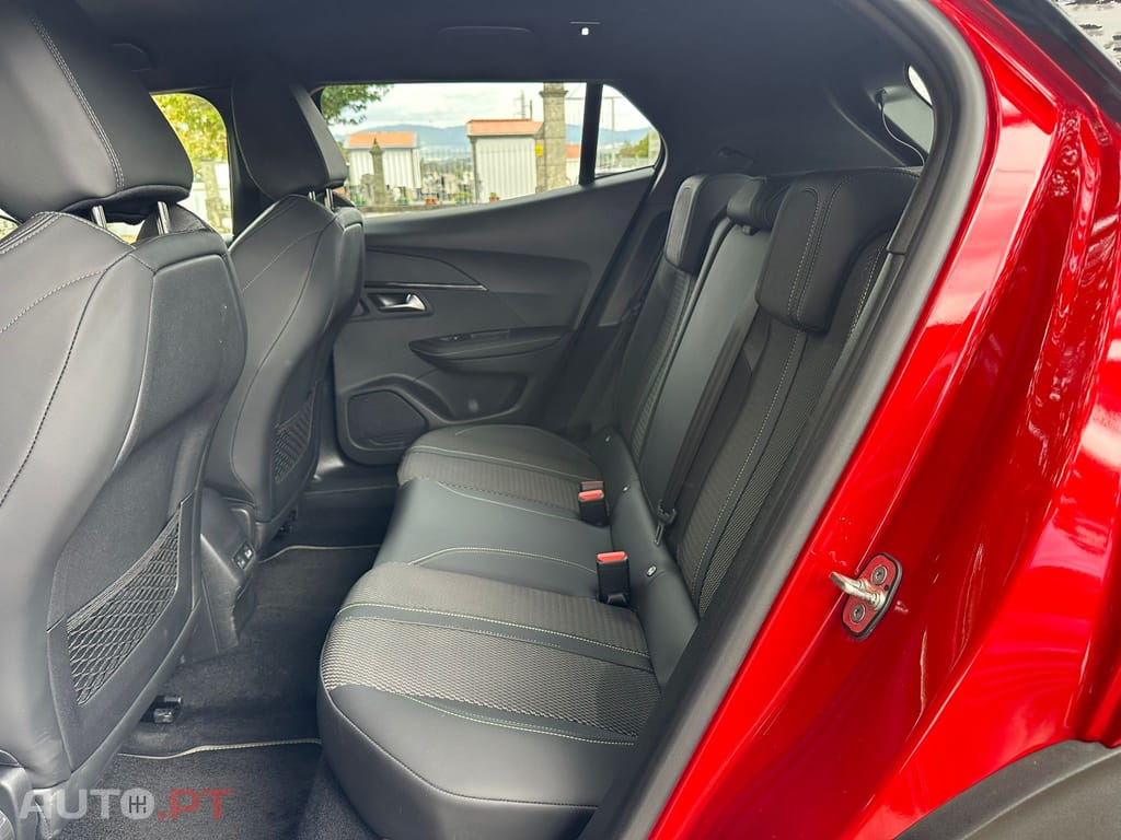 Peugeot 2008 1.2 PureTech GT Pack EAT8