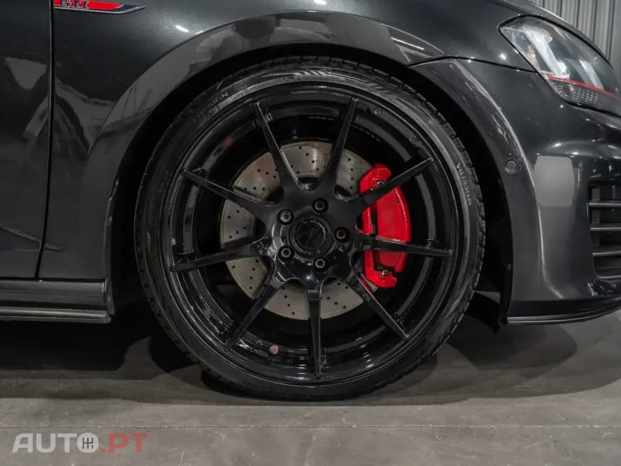 Volkswagen Golf 2.0 TSi GTi DSG Performance