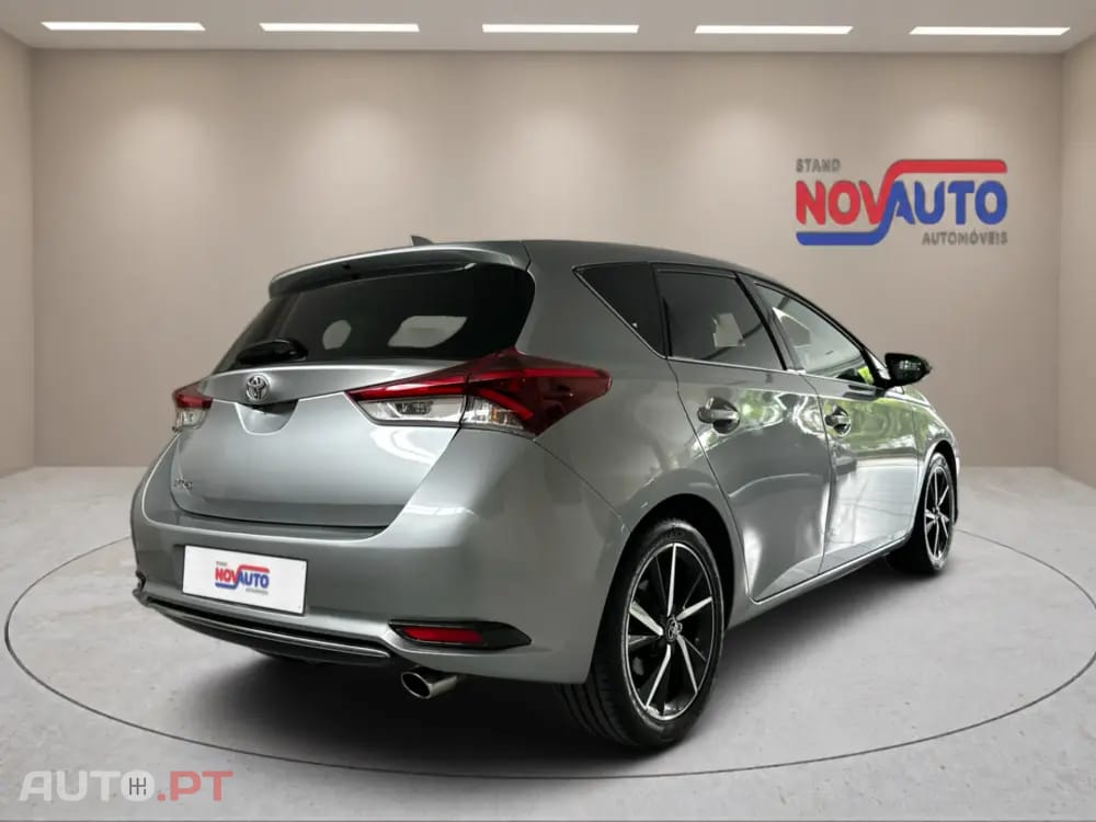 Toyota Auris 1.2T Exclusive
