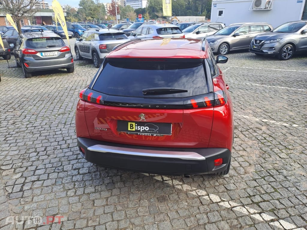 Peugeot 2008 PureTech 130 EAT8 GT