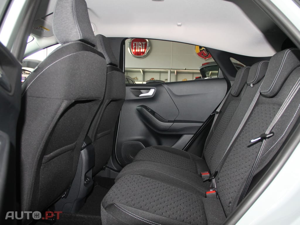 Ford Puma 1.0 EcoBoost MHEV Titanium