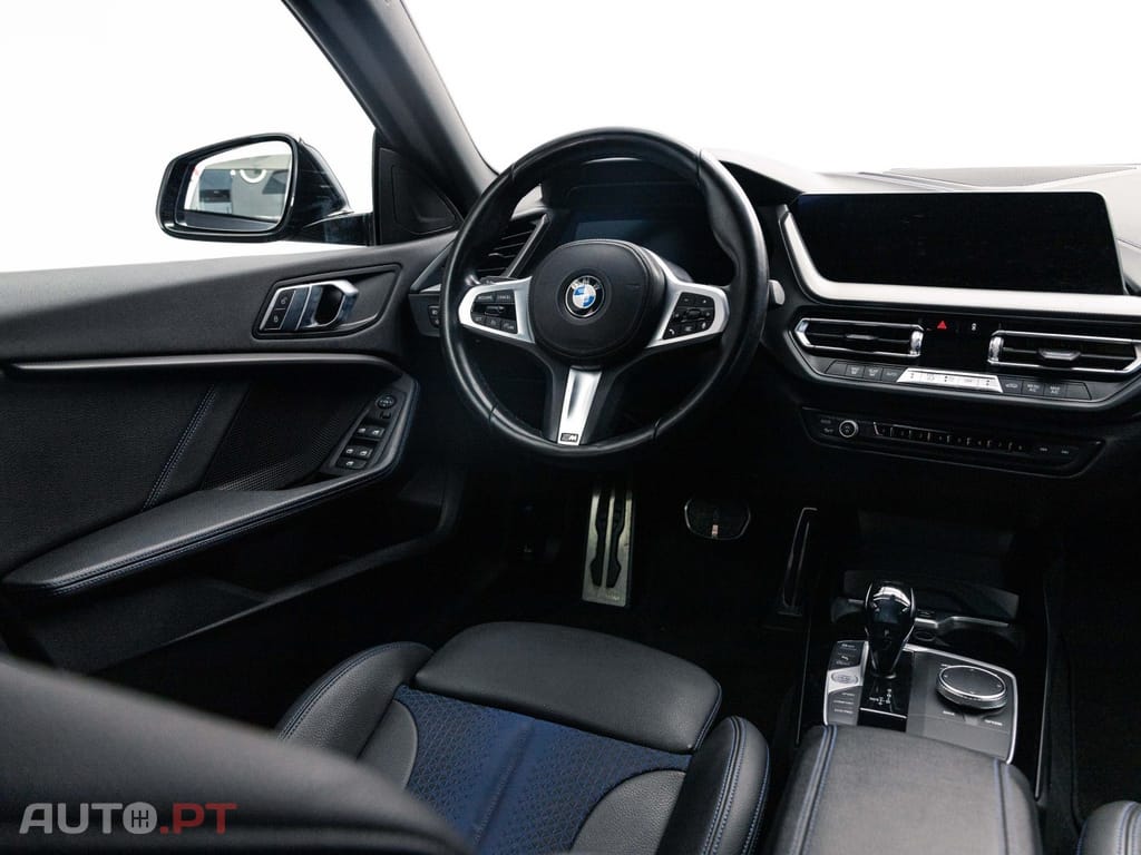 BMW 218 i Pack Desportivo M