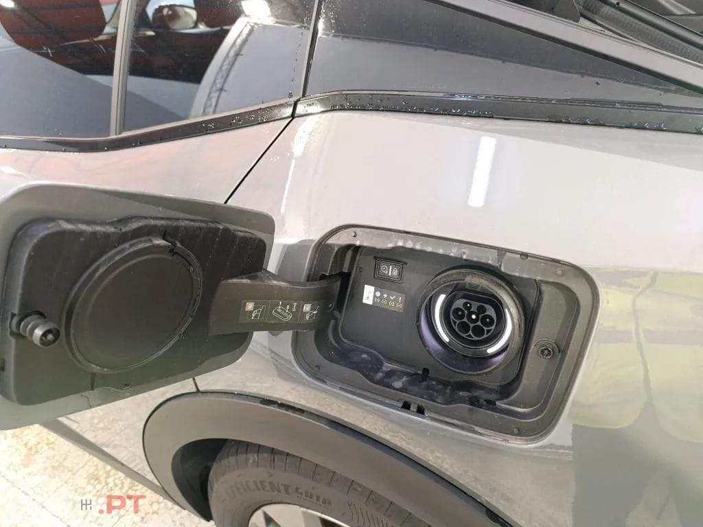 Peugeot 408 1.6 Hybrid Allure Pack e-EAT8