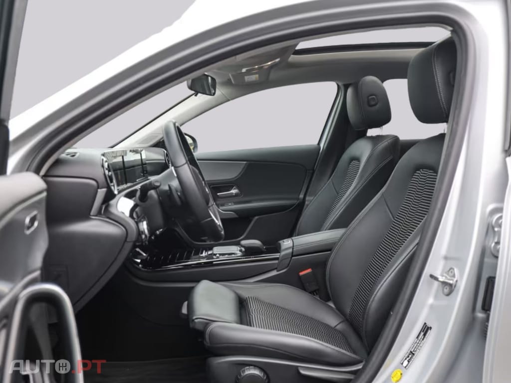 Mercedes-Benz A 250 I.V.A DEDUTIVEL 