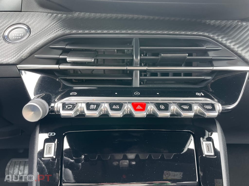 Peugeot 2008 1.2 Hybrid Allure e-DCS6