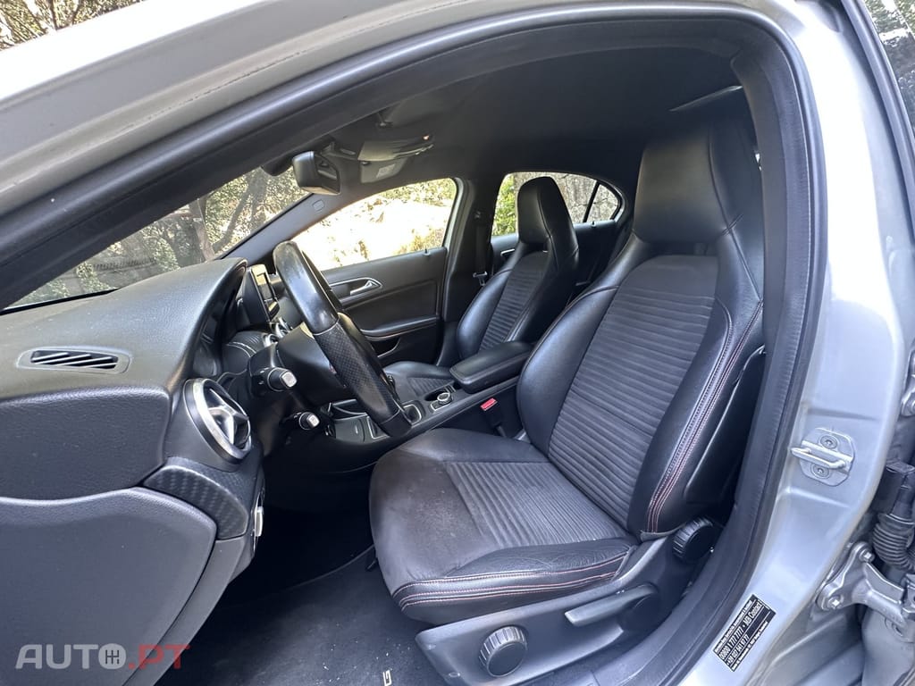 Mercedes-Benz A 180 d AMG Line