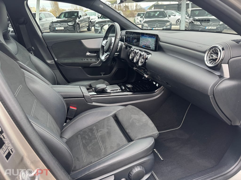 Mercedes-Benz A 250 e AMG Line