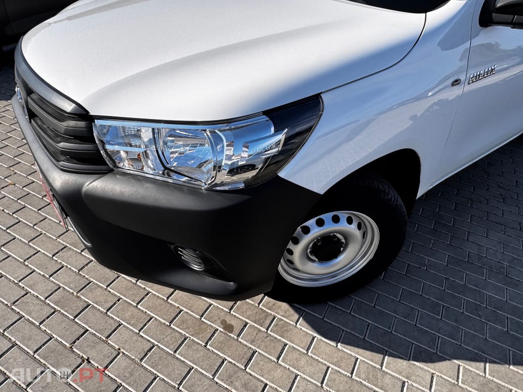 Toyota Hilux 2.4 D-4D 4WD CS CM