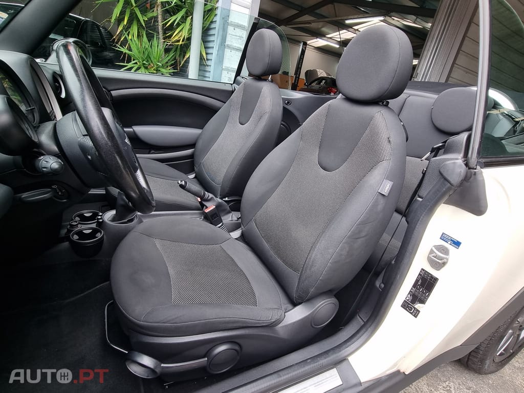 MINI Cabrio Cooper D
