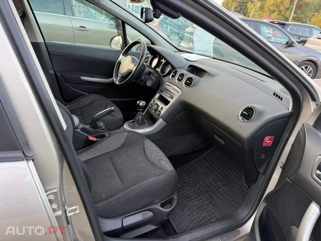 Peugeot 308 1.6 e-HDi Access CVM6