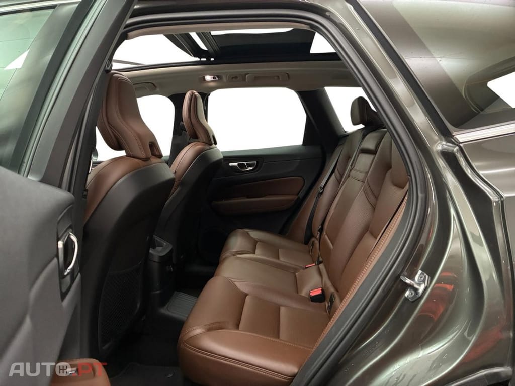 Volvo XC60 2.0 T8 PHEV Geartronic Inscription Luxe