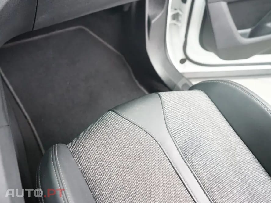 Peugeot 3008 1.2 PureTech Allure Pack EAT8