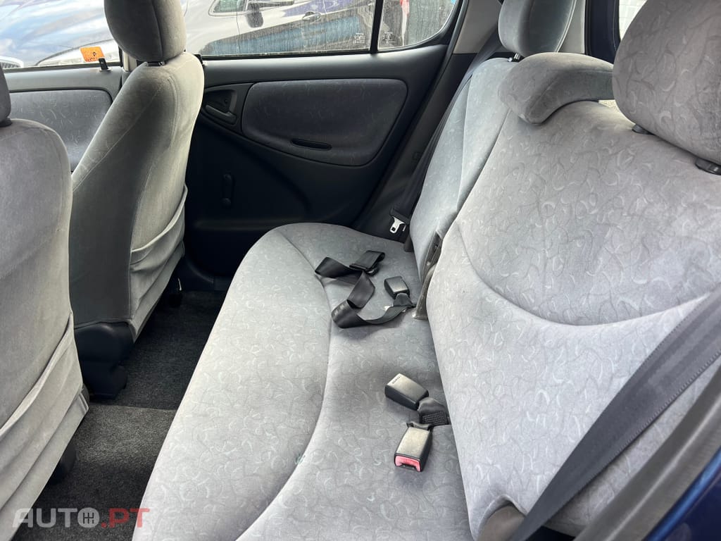 Toyota Yaris 1.0 Luna