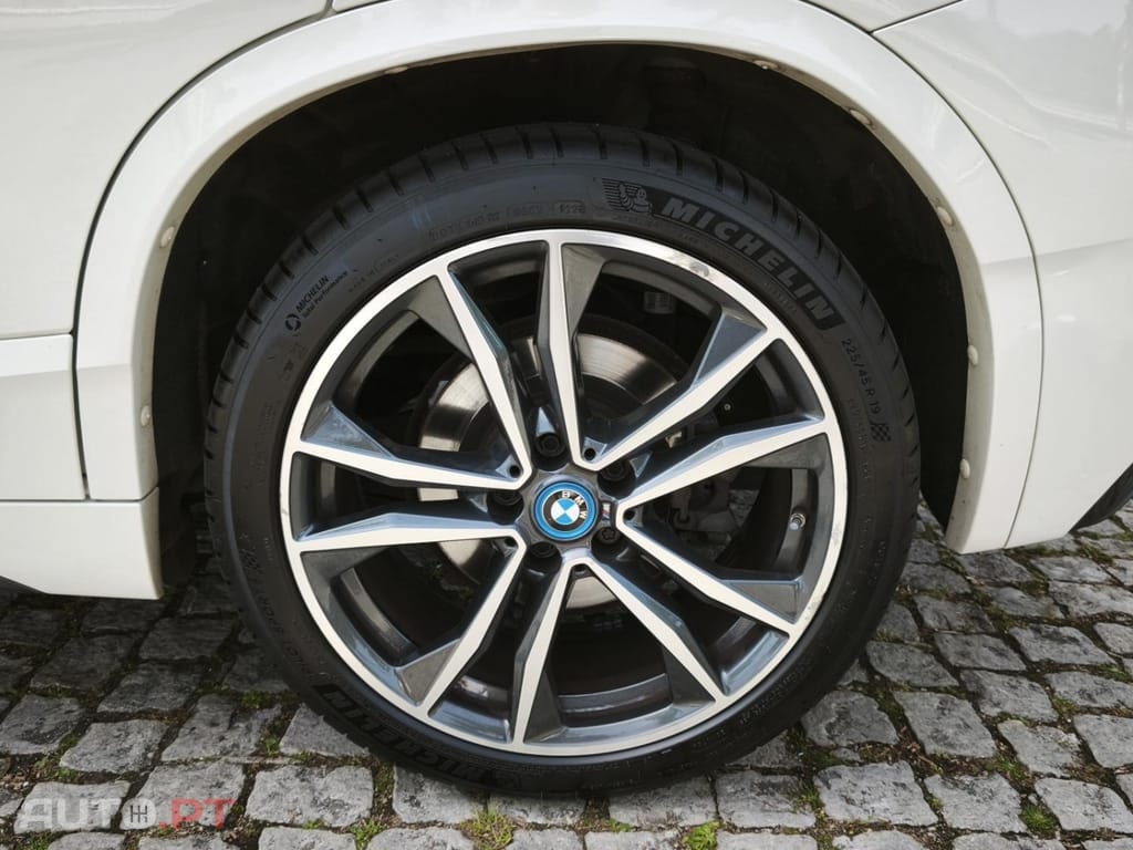 BMW X2 25 e xDrive X Pack M
