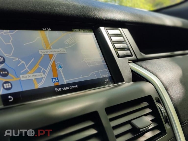 Land Rover Discovery Sport 2.0 eD4 HSE Luxury