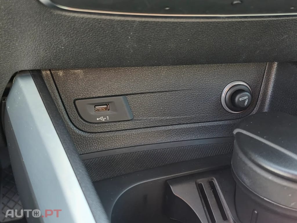 Audi Q2 1.6 TDI Design — fotografia 21