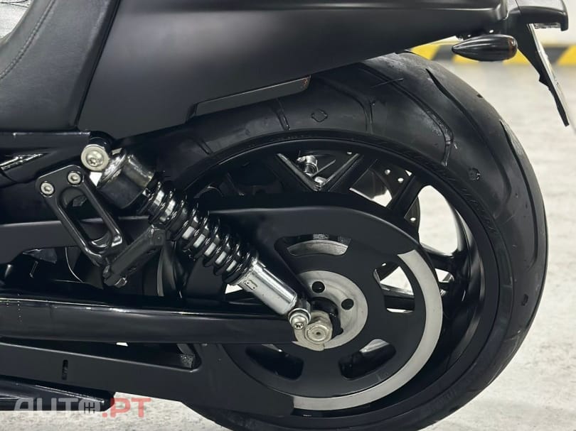 Harley Davidson VRSCD Night Road Special PORSCHE