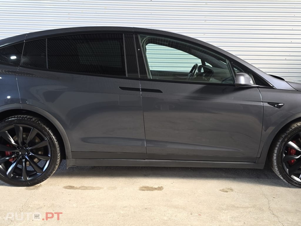 Tesla Model X Performance Ludicrous