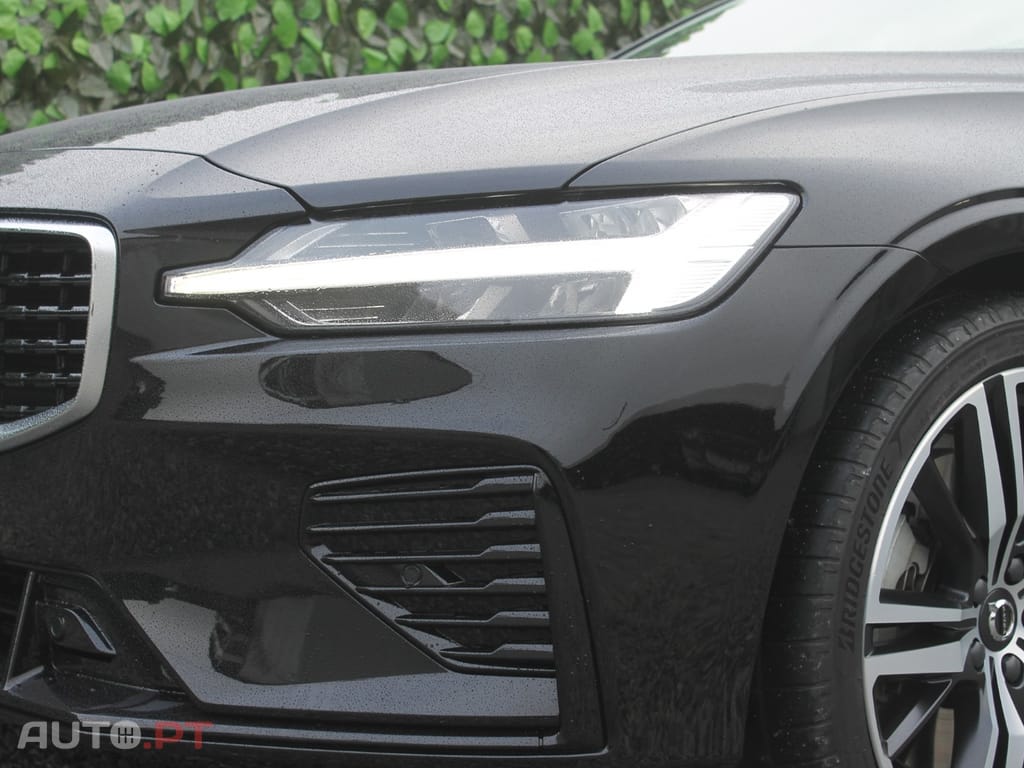 Volvo V60 2.0 T8 AWD TE R-Design