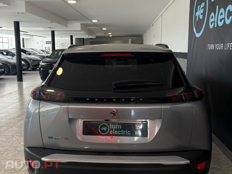 Peugeot E-2008 50 kWh Active