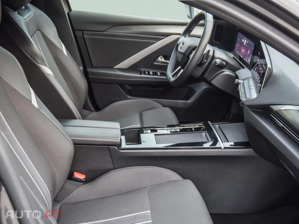 Opel Astra Sports Tourer 1.2 T Hybrid GS eDCT