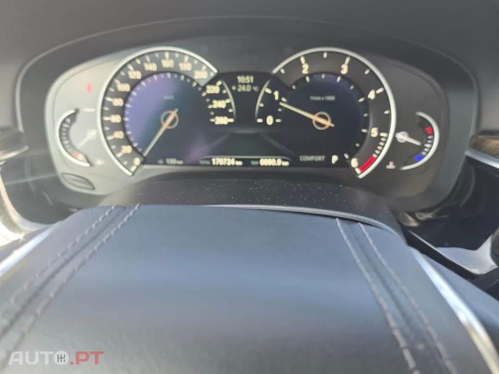 BMW 520 d Line Luxury — fotografia 6