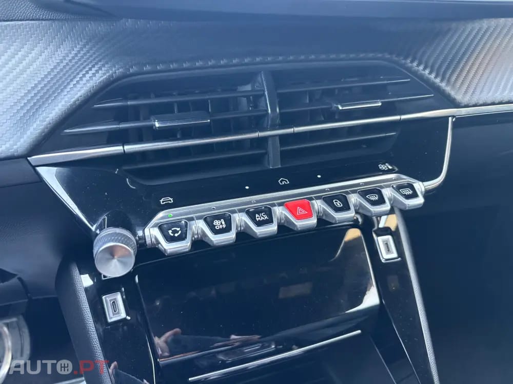 Peugeot 2008 Hybrid 145 e-DSC Allure